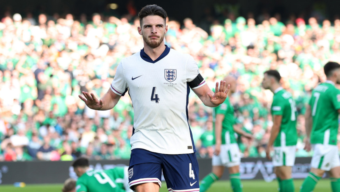 Η Αγγλία πέρασε από το Δουβλίνο με δύο «πρώην» Ιρλανδούς