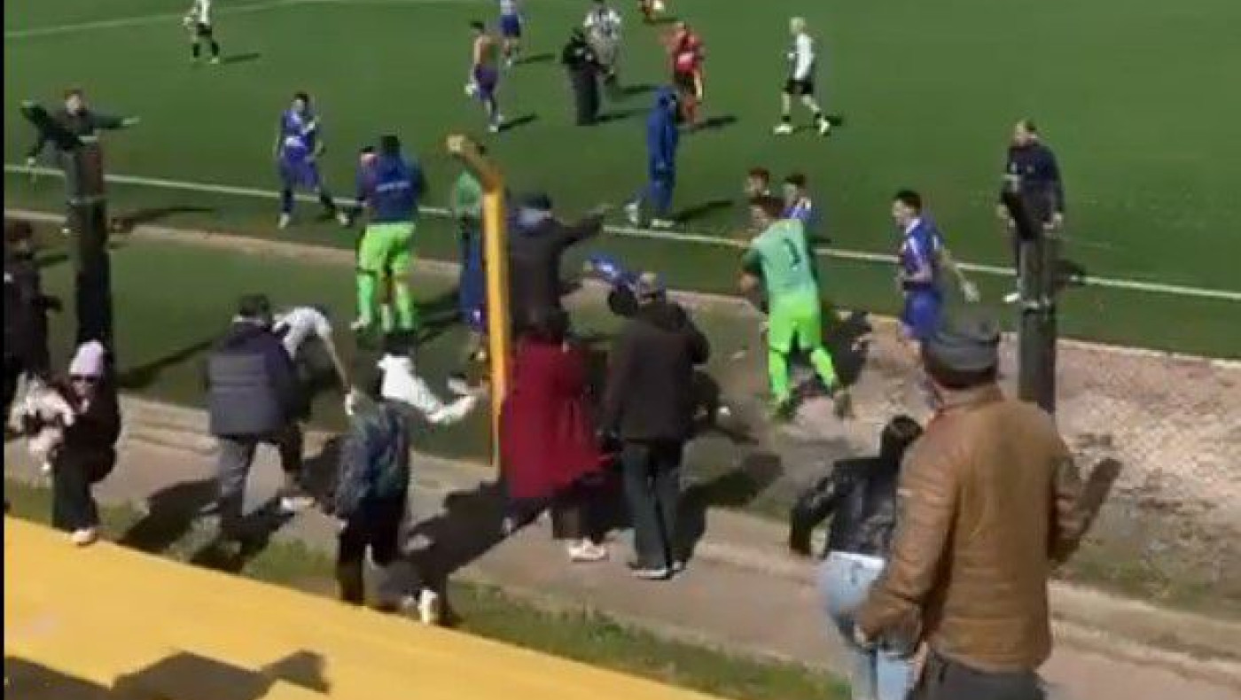 Πολεμικό σκηνικό με επεισόδια και πυροβολισμούς σε γήπεδο της Ουρουγουάης