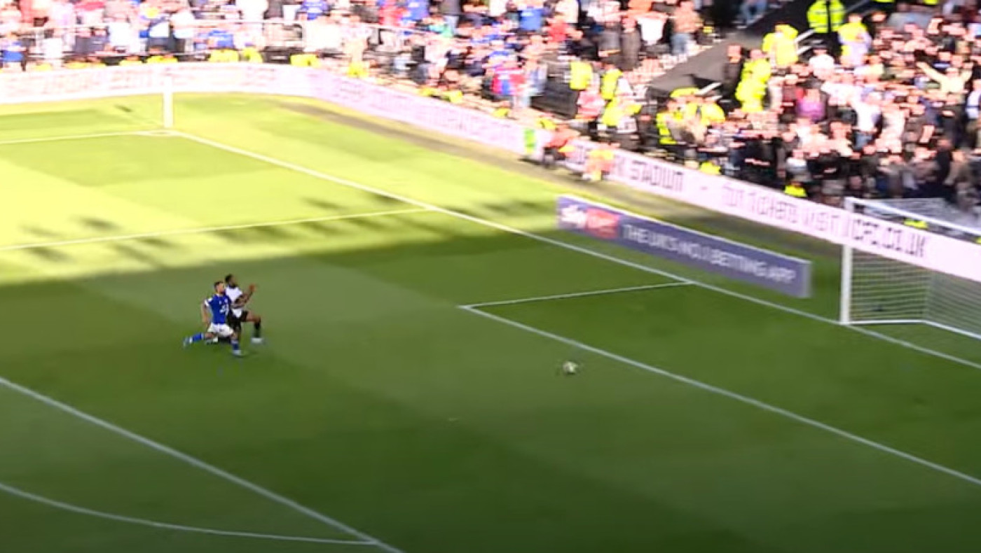 Championship: Ο Εμπού έχασε το... άχαστο για την Ντέρμπι