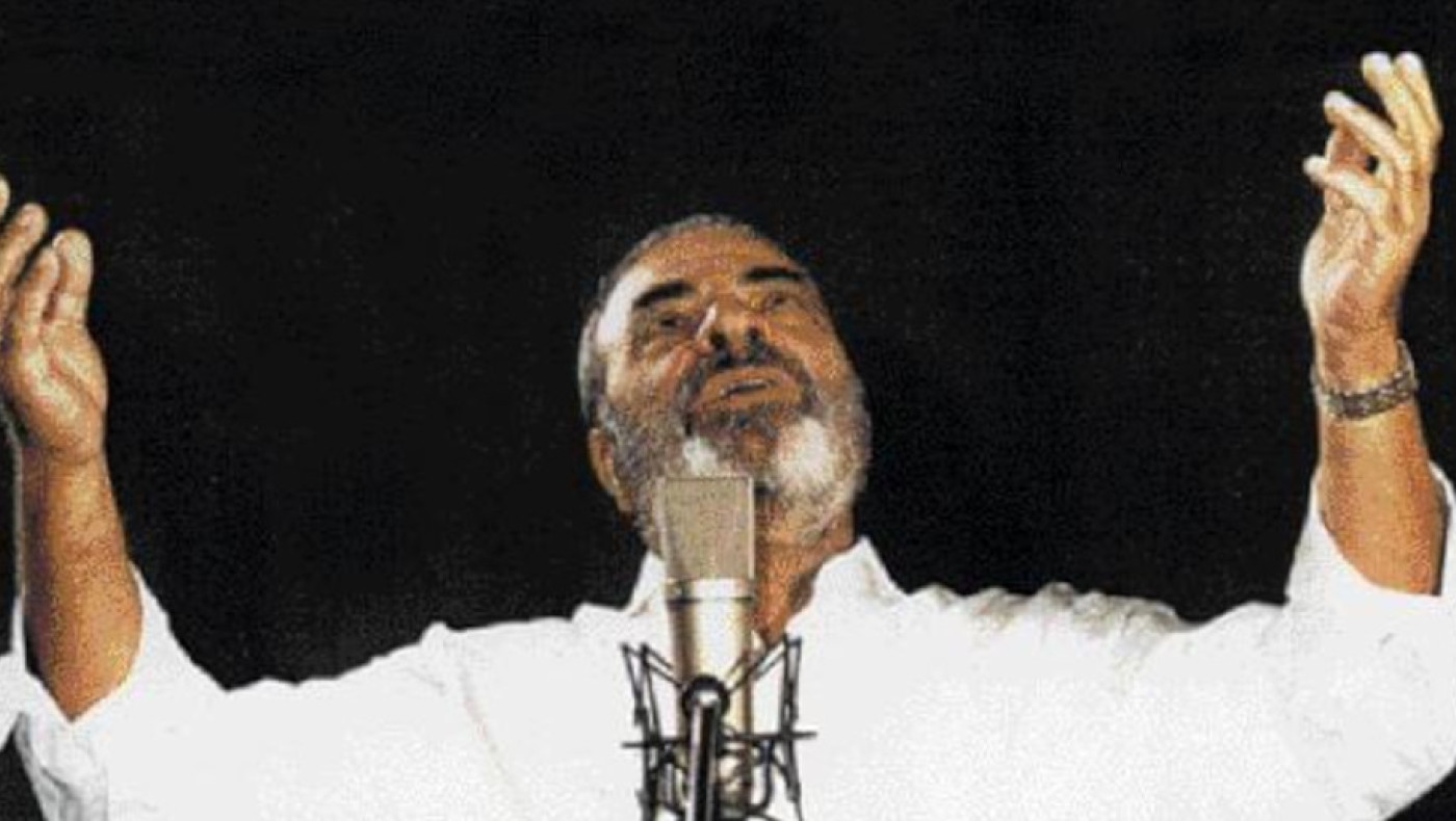 Στέλιος Καζαντζίδης: Η μέρα που «έσβησε» το αηδόνι (vid, pics)