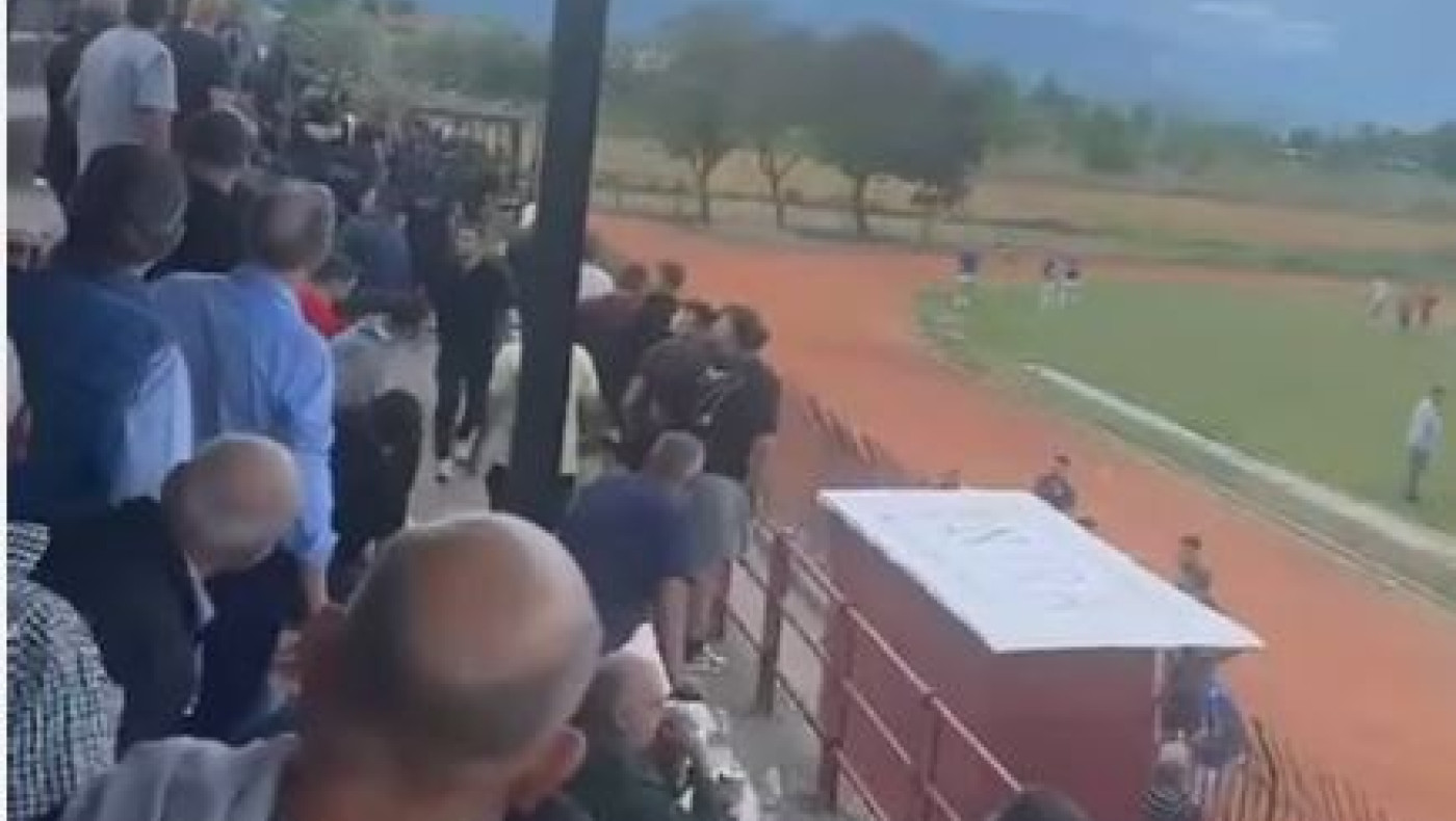 Ένταση στην κερκίδα της Νίκης Βόλου μετά το δεύτερο γκολ της Κρύας Βρύσης