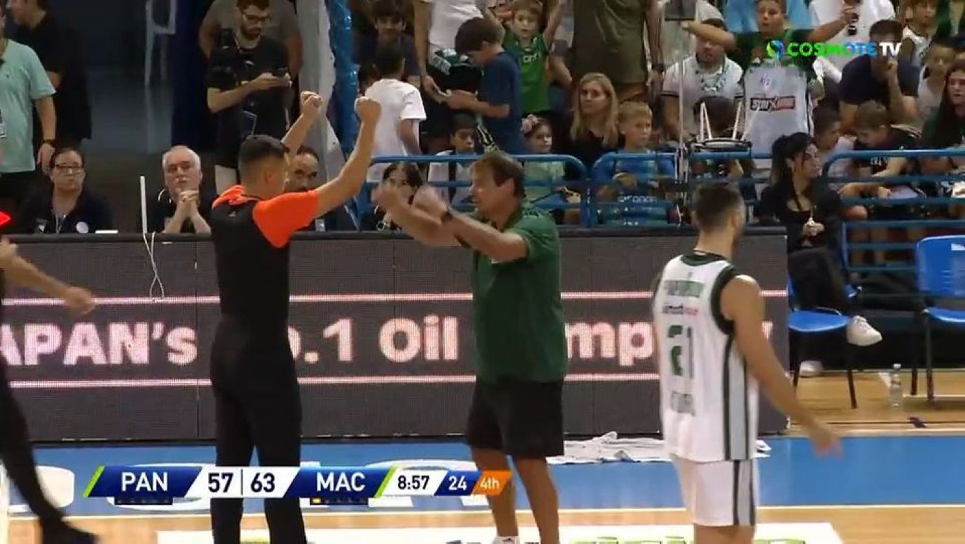 Παναθηναϊκός Aktor: «Έκρηξη» Αταμάν στο φιλικό με τη Μακάμπι-Εισέβαλε στο παρκέ και αποβλήθηκε (vid)