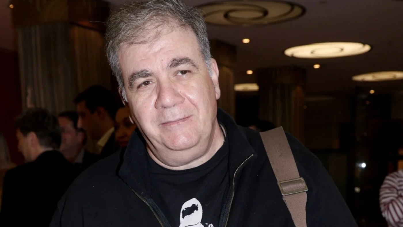 Ο Δημήτρης Σταρόβας στην πρώτη του συνέντευξη μετά το εγκεφαλικό: «Το μυαλό τρέχει αλλά δεν ακολουθεί η γλώσσα».