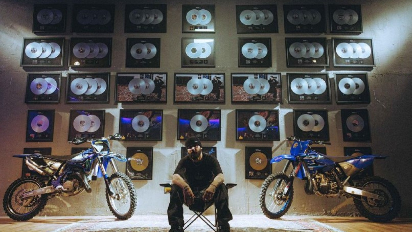 Dani Gambino: Ποιος είναι και γιατί συνδέεται με τη Χρυσή Αυγή