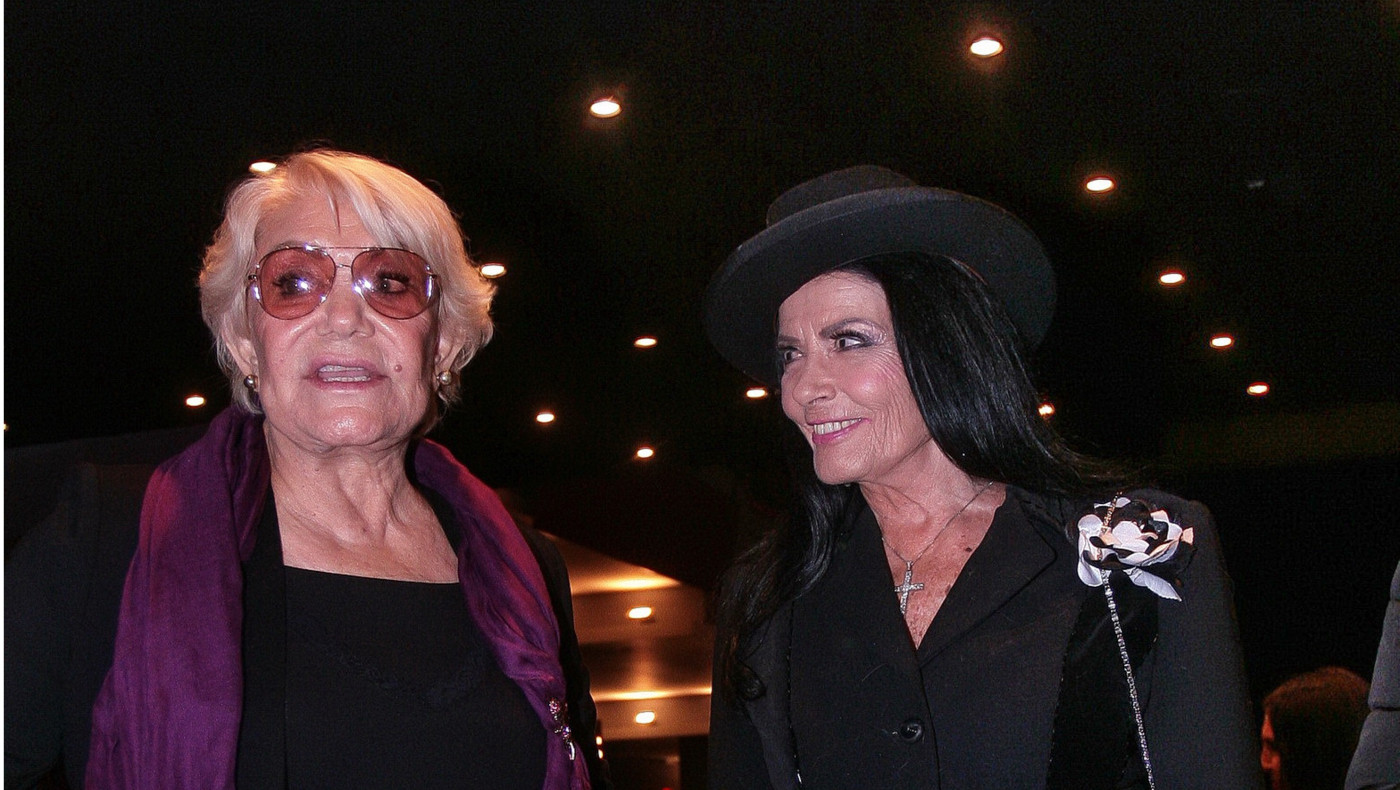 Μαρινέλλα: Χωρίς επιπλοκές άλλο ένα 24ωρο για τη μεγάλη ερμηνεύτρια