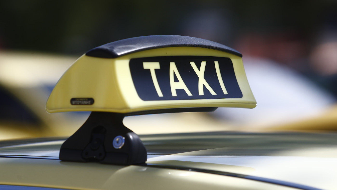 Τρανσοφοβική επίθεση στην Αθήνα: Ταξιτζής ξυλοκόπησε διεμφυλική γυναίκα