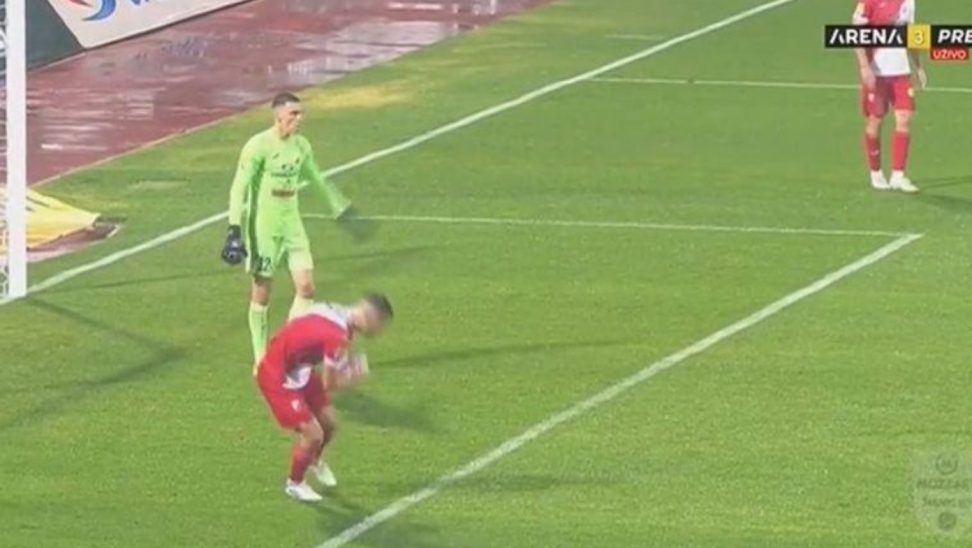 Πέναλτι για... γέλια στη Σερβία