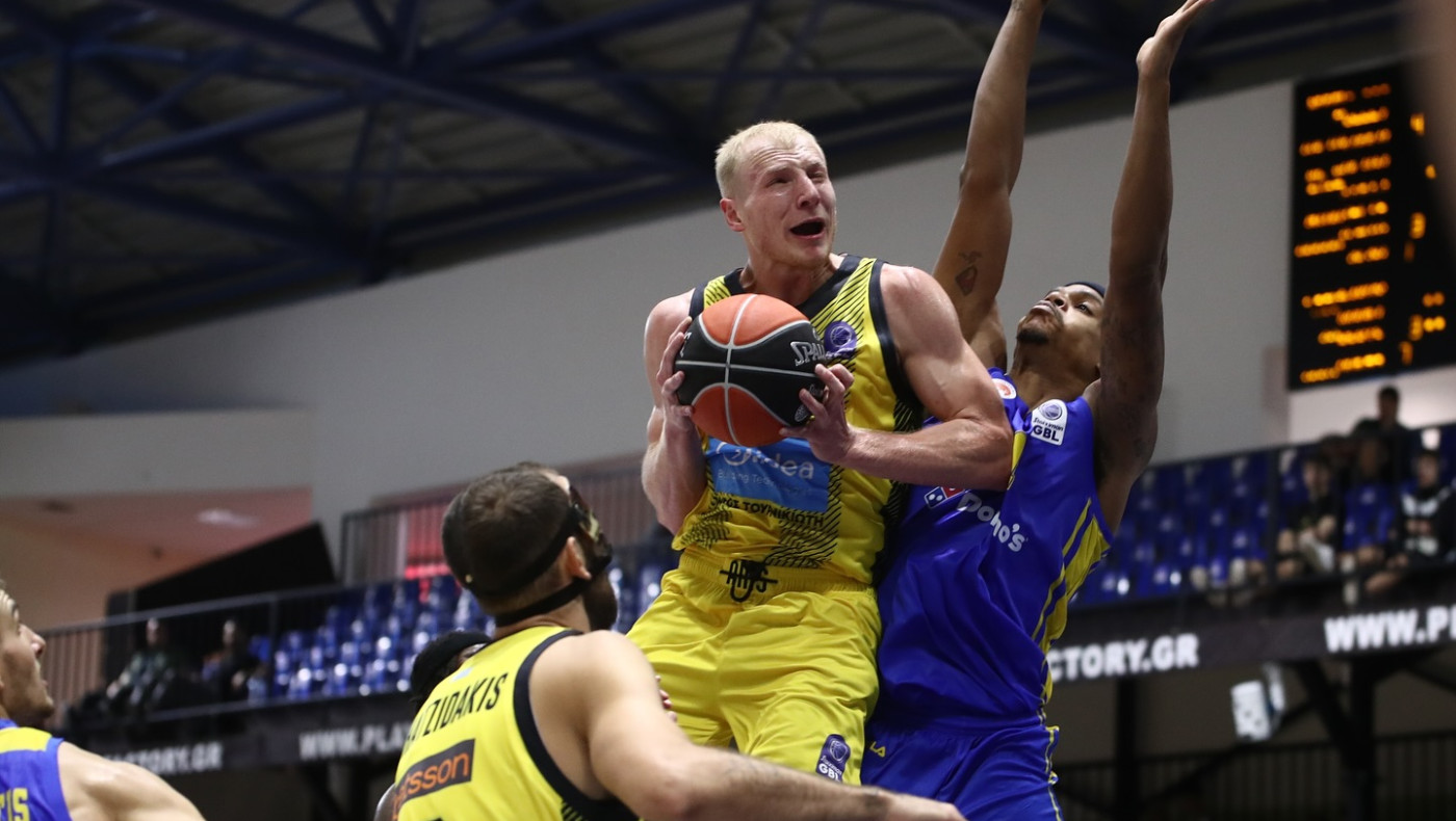 Λύγισε από το Περιστέρι και κατέλαβε την τέταρτη θέση ο Άρης