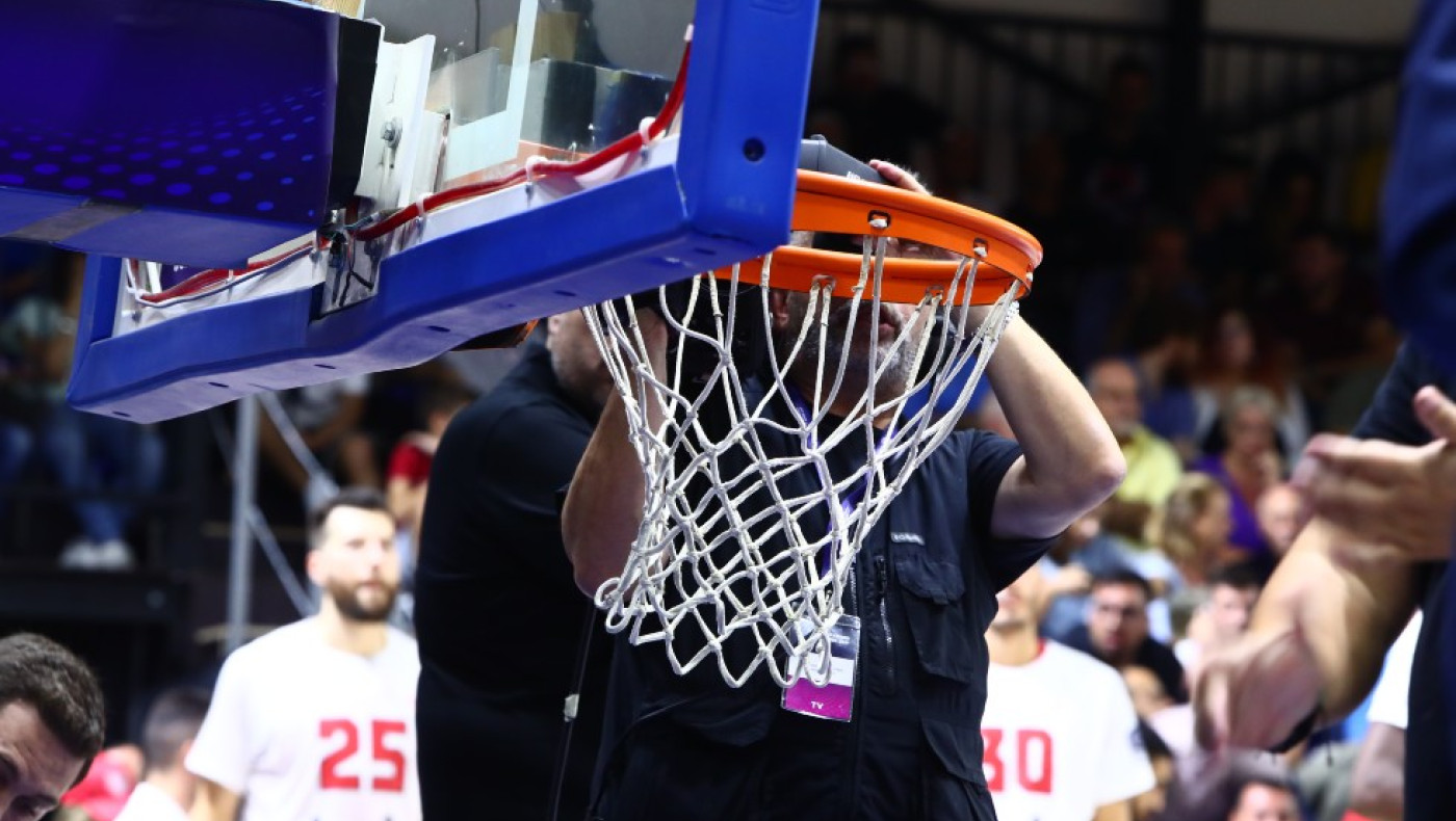 Παναθηναϊκός - Ολυμπιακός: Ο Ράιτ κάρφωσε με μανία και στράβωσε τη στεφάνη!