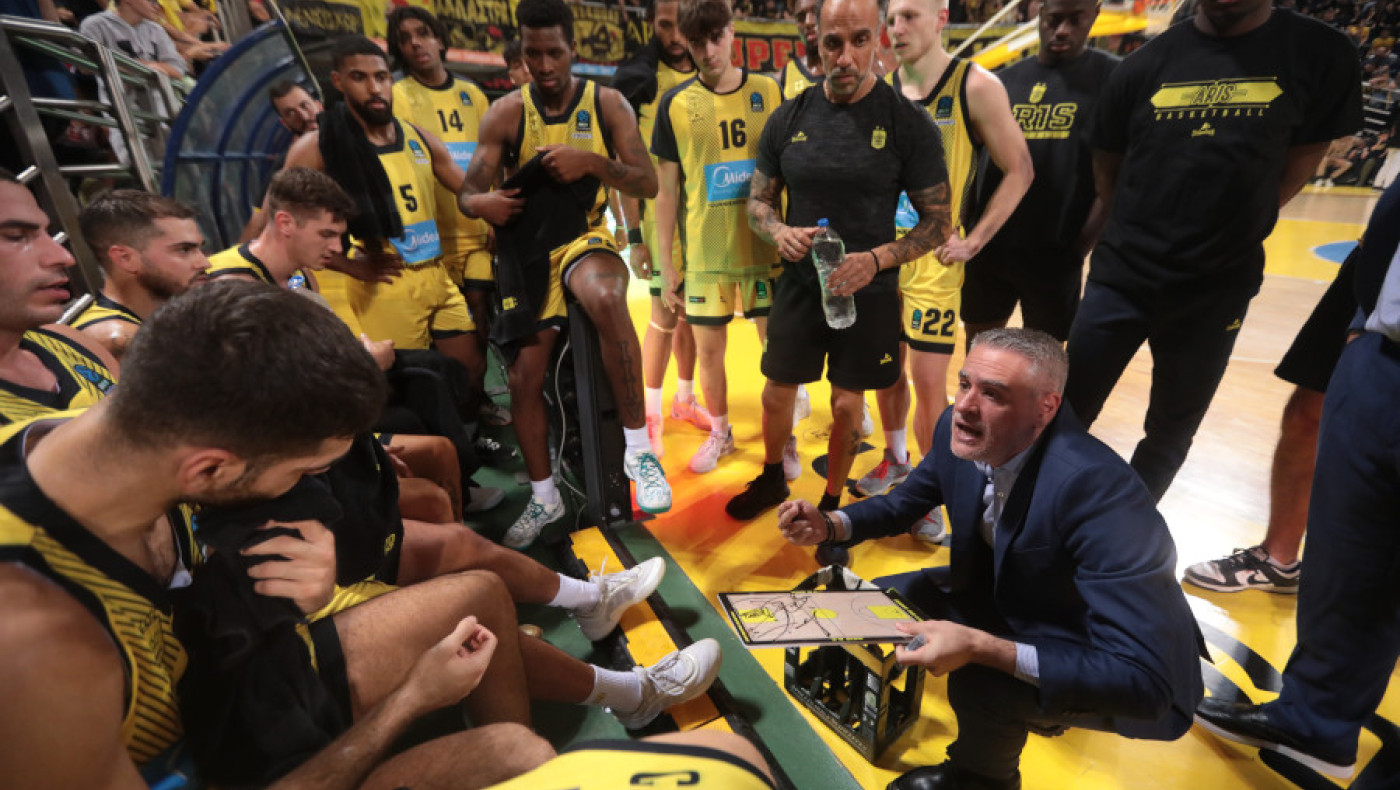 Άρης: Ο Καστρίτης έκανε στην... άκρη το μικρόφωνο της Euroleague