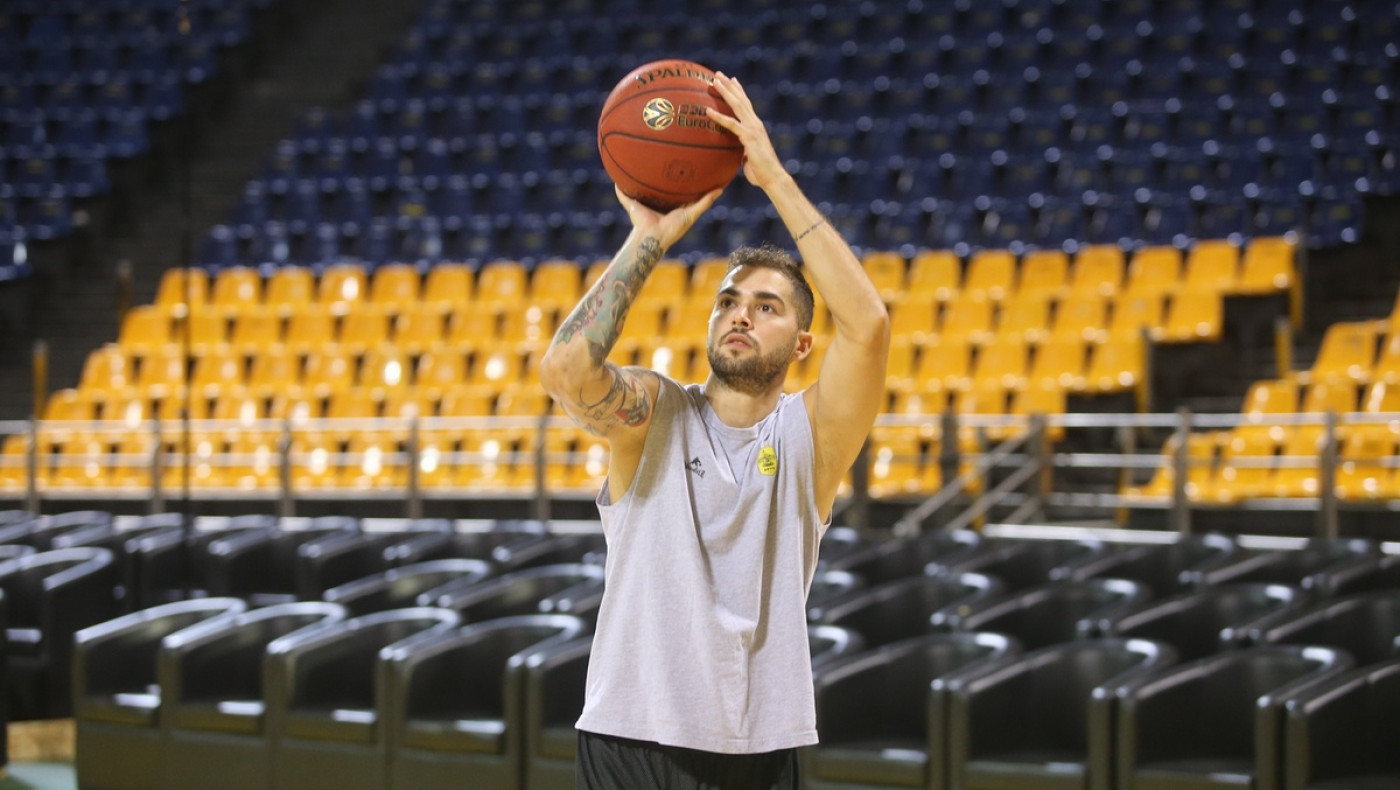 Πετρίδης: Όσο τα βάζει ο Τολιόπουλος