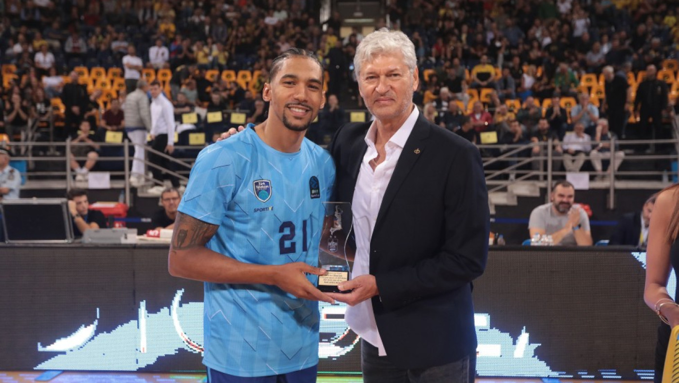 Άρης: Τίμησε τον Χάνλαν υπό το βλέμμα των Λυπηρίδη και Αγγελίδη