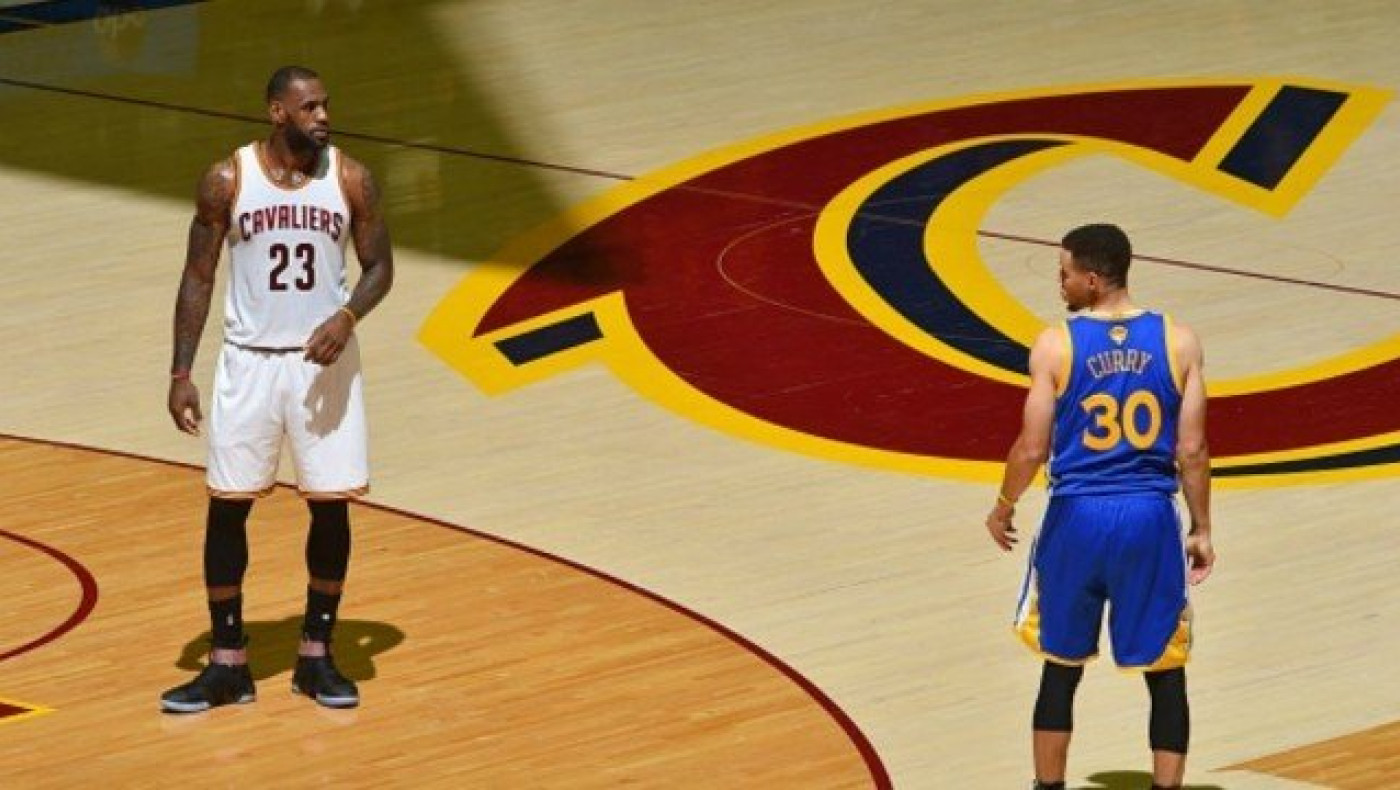 Πολλά νεύρα ο Λεμπρόν! Αρπάχτηκε με Γκριν, Κάρι (videos)