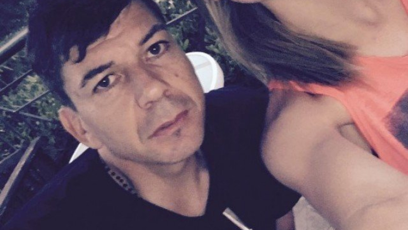 Με την αγαπημένη του Λούνα ο Πάμπλο         Γκαρσία!