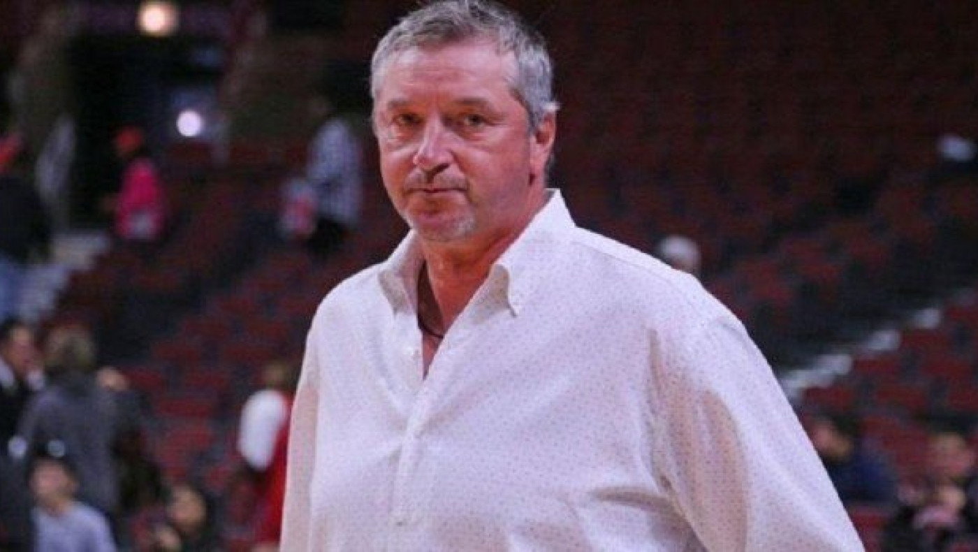 Στο   πλευρό   του   Αλεξάνταρ  Πέτροβιτς, ο Κούκοτς