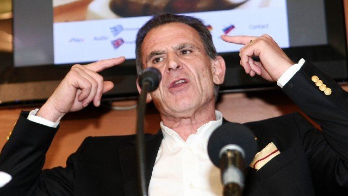 Στηρίξτε το «κίνημα των 12»  αν θέλετε να πέσει η χούντα