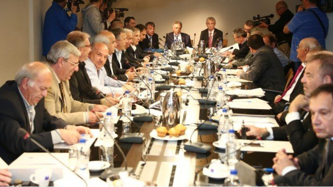 Η «στριμωγμένη»  UEFA  αποφάσισε: κάθαρση στην ΕΠΟ!