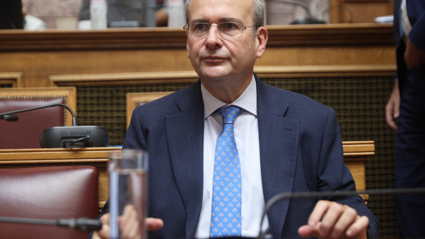 Προϋπολογισμός 2025: Περιλαμβάνει 12 αυξήσεις αποδοχών και μειώσεις φόρων