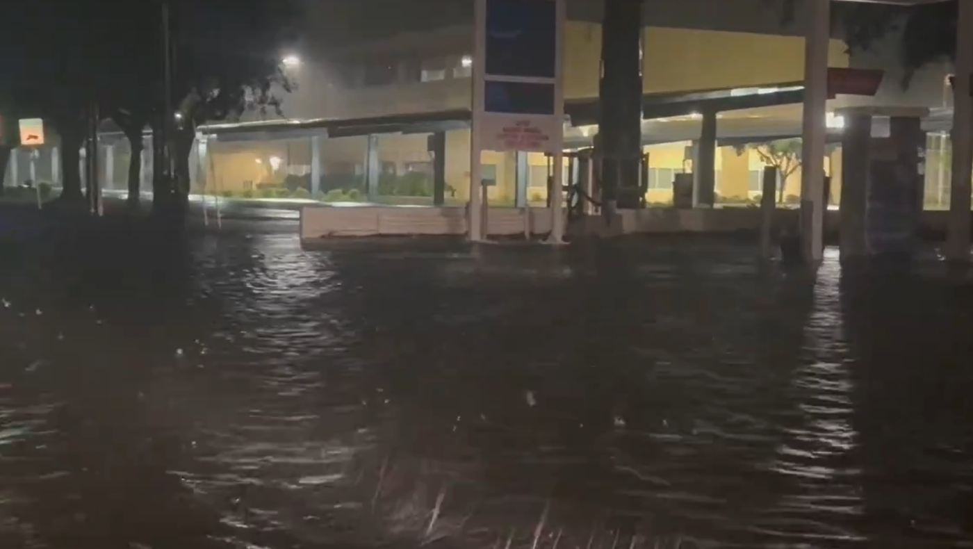 «Σαρώνει» ο τυφώνας Μίλτον στη Φλόριντα - Αναφορές για «πολλαπλούς» νεκρούς