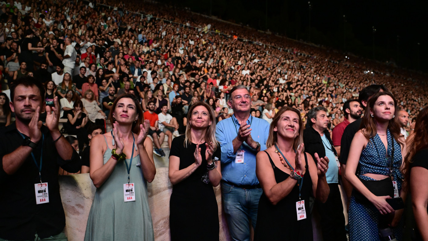 Συναυλία στο Καλλιμάρμαρο: «Γροθιά» το νέο τραγούδι του Δεληβοριά για τα 57 θύματα