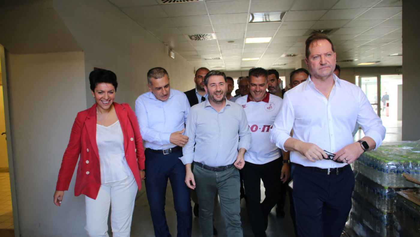 ΑΕΛ: Ο Νταβέλης μοίρασε πριμ μετά τον θρίαμβο επί του Ηρακλή