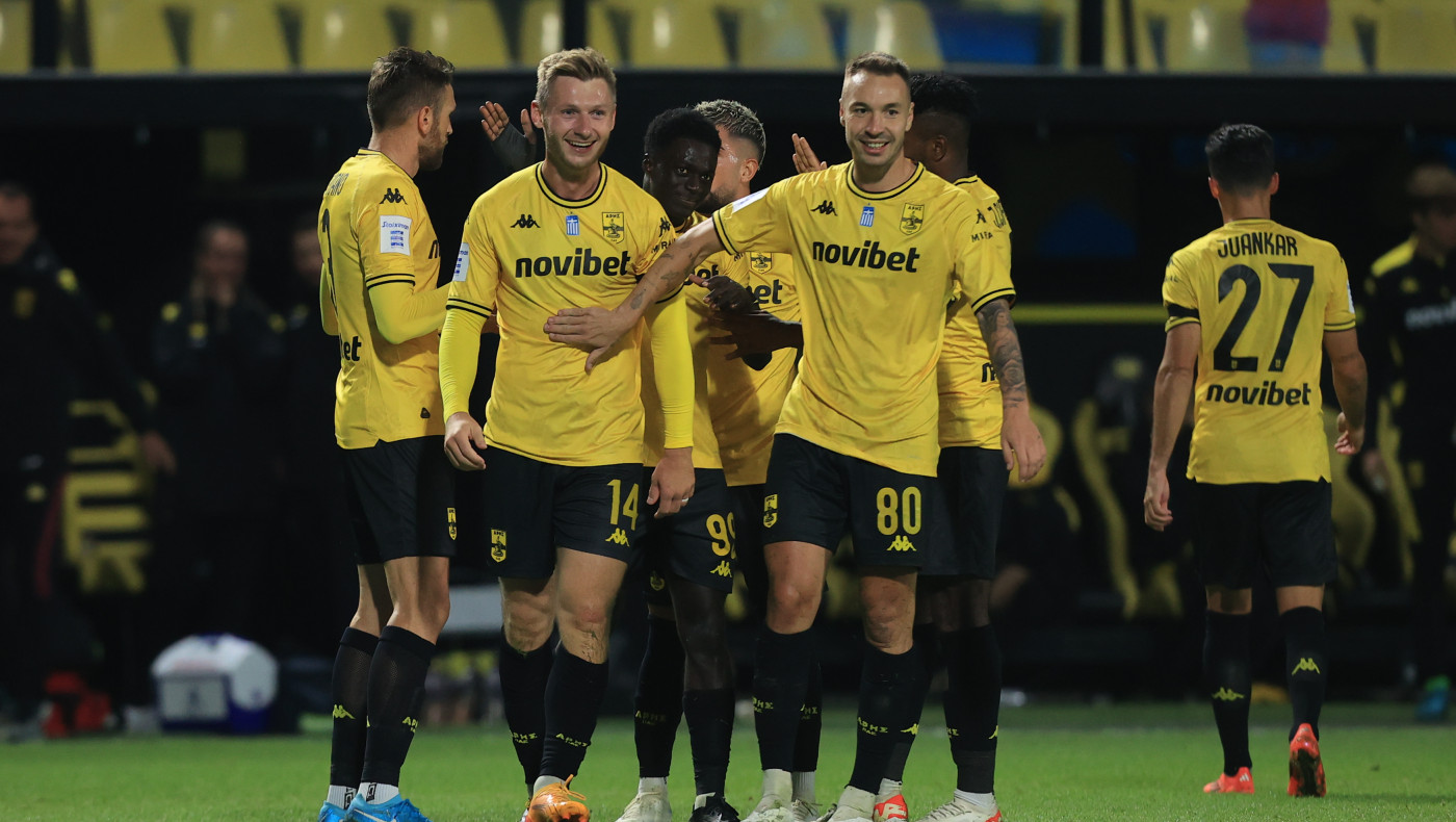 Άρης: Το άγχος πριν τη σέντρα, οι πανηγυρισμοί και το ξέσπασμα στο φινάλε