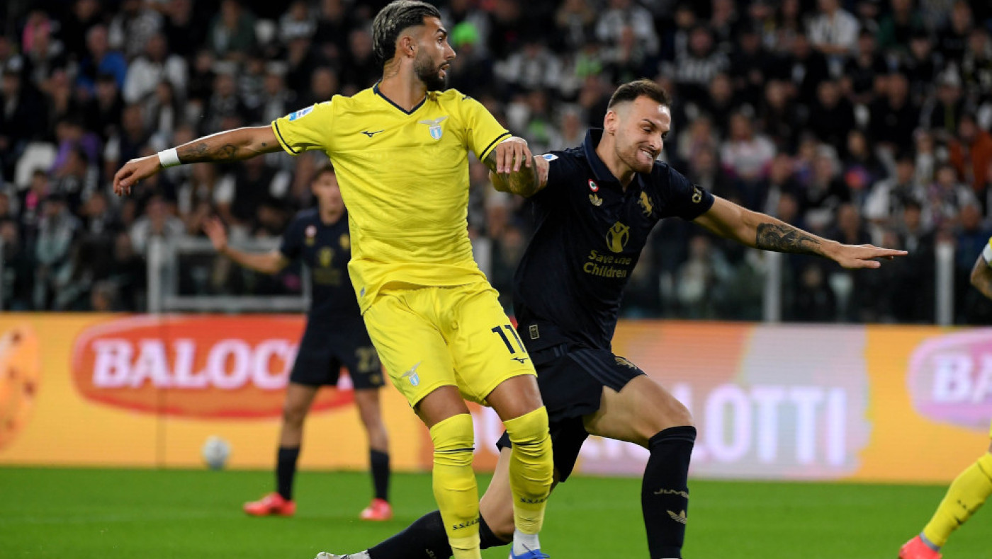 Η Γιουβέντους λύγισε τη Λάτσιο των 10 παικτών και πάτησε κορυφή