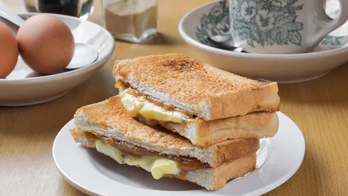 Χοληστερίνη: Η απλή αλλαγή στο κλασικό τοστ που τη ρίχνει