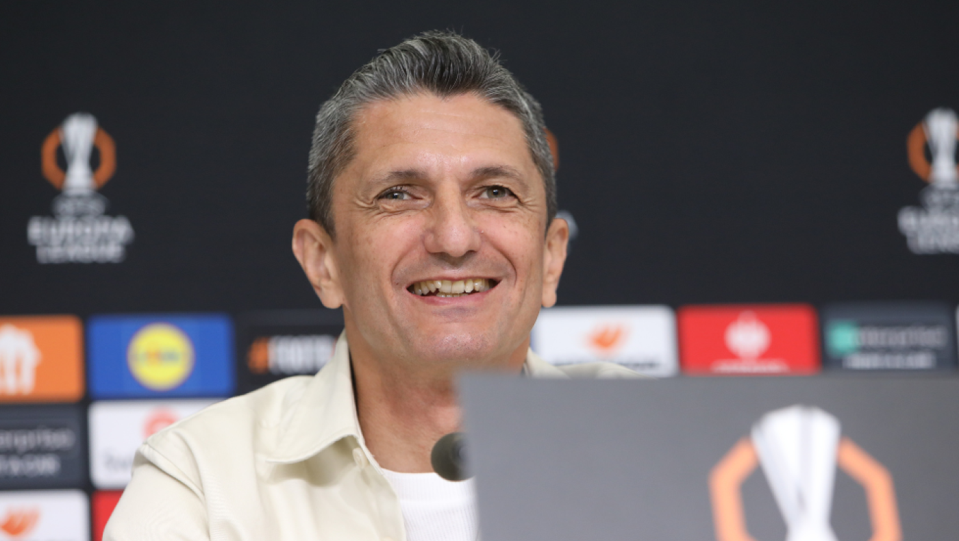 Ανοίγει τα χαρτιά του ο Λουτσέσκου για την Πλζεν - Η συνέντευξη Τύπου