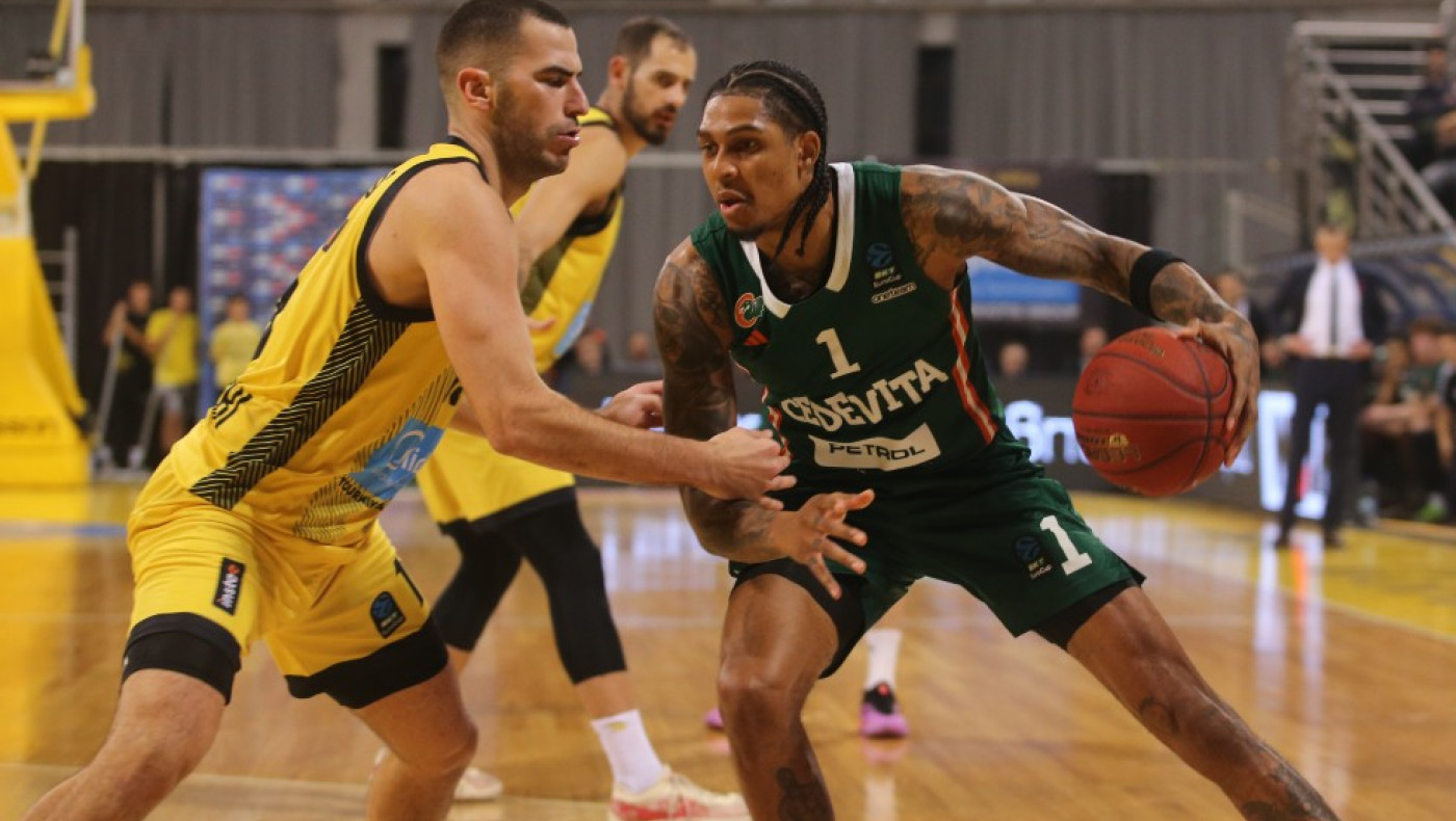 Κατέρρευσε ο Άρης στο τέλος, ήττα από την Τσεντεβίτα