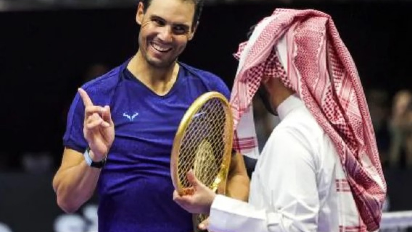 Η απίστευτη αξία της χρυσής ρακέτας που δόθηκε στον Ράφα Ναδάλ!