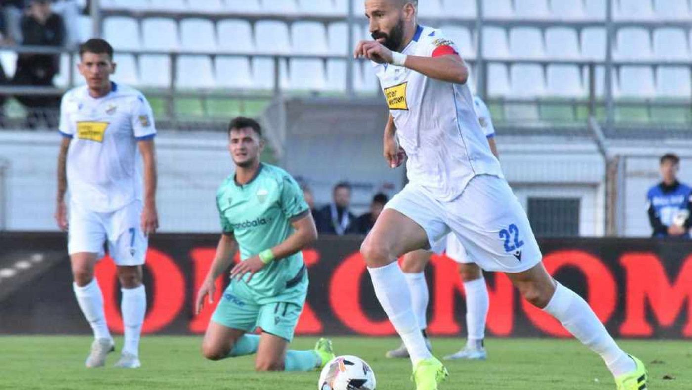 Οργή Λαμίας για το πέναλτι ισοφάρισης του Λεβαδειακού: «Ντρέπεται και η ντροπή!»