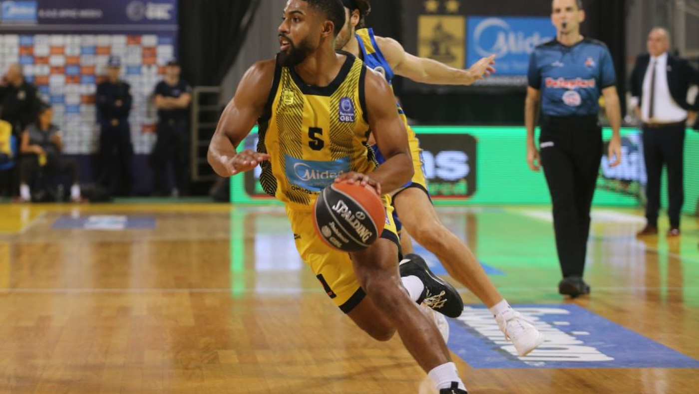 Άρης-Περιστέρι: Λύγισε το Περιστέρι με εκπληκτικό Ντε Τζούλιους