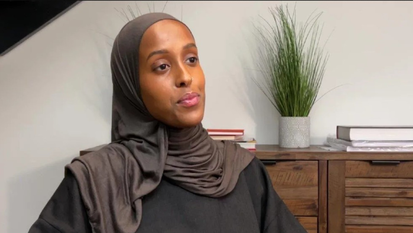 Αγγλία: Διαιτητής απαγόρευσε σε μουσουλμάνα ποδοσφαιρίστρια να αγωνιστεί με φόρμα