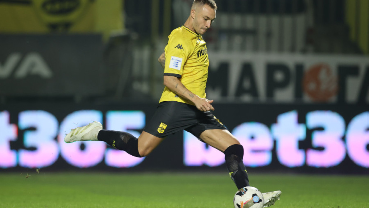 Μορόν: «Ο επιθετικός ζει μέσα από το γκολ»