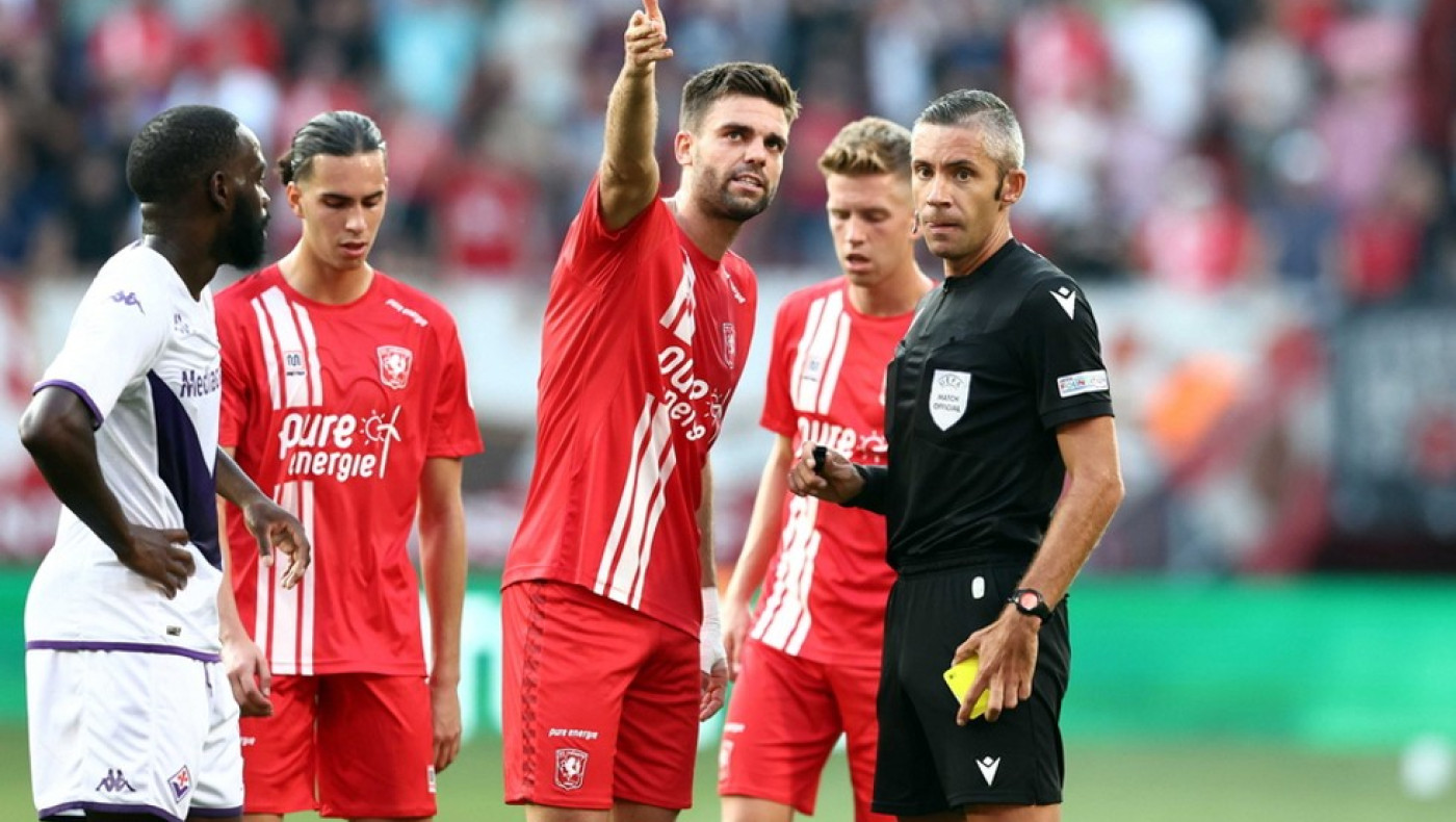 Μάντσεστερ Γιουνάιτεντ-ΠΑΟΚ: Ο Ρουμάνος Πετρέσκου διαιτητής της αναμέτρησης