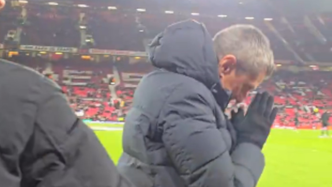 Αποθέωση Λουτσέσκου από τους ΠΑΟΚτσήδες στο Ολντ Τράφορντ (vid)