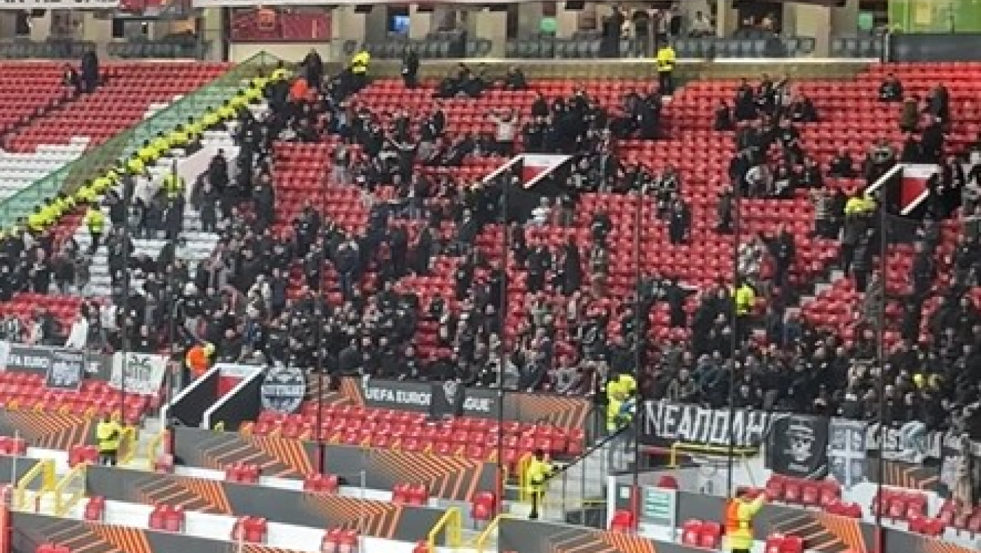 Μάντσεστερ-ΠΑΟΚ: Μπήκαν στο «Όλντ Τράφορντ» οι πρώτοι οπαδοί του Δικεφάλου