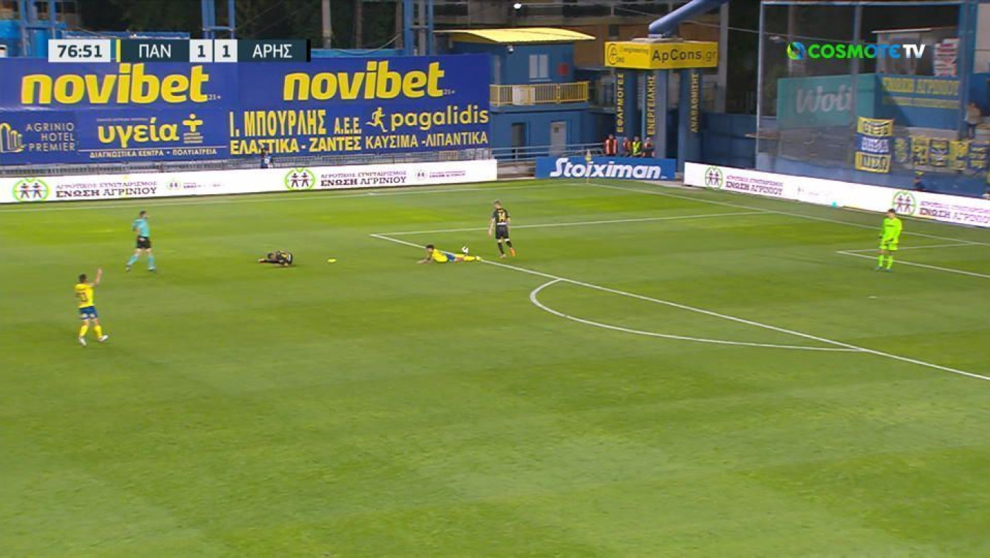 Με δέκα παίκτες ο Άρης, απευθείας κόκκινη στον Ρόουζ