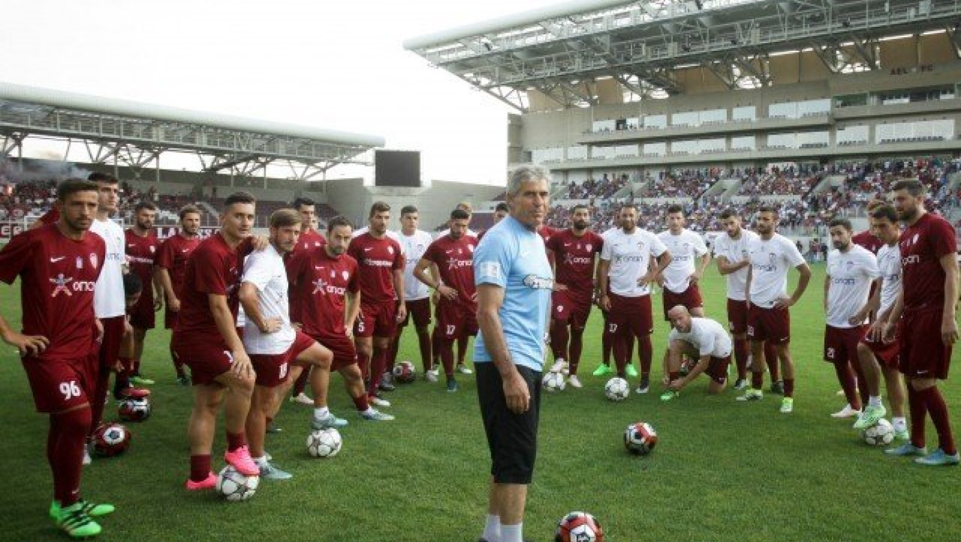 Photostory      από     την    «πρώτη»     της     ΑΕΛ