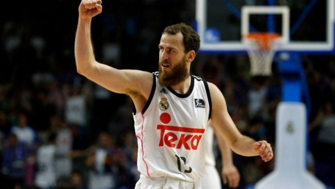 Στη Μύκονο για διακοπές και ο Σέρχι Ροντρίγκεθ (pic)