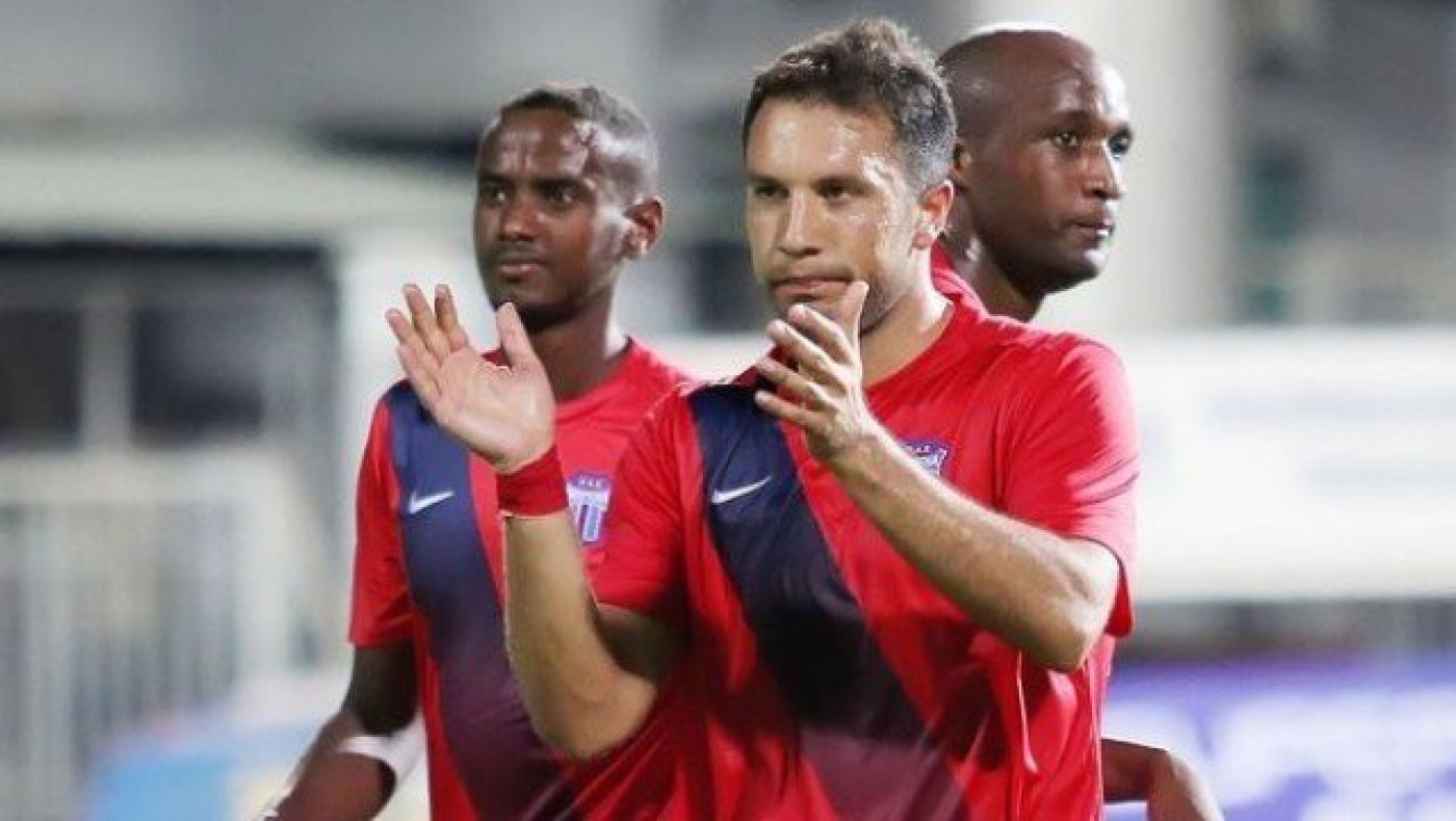 Στην  έξοδο  από  την  Βέροια  ο  Θωμάς   Ναζλίδης