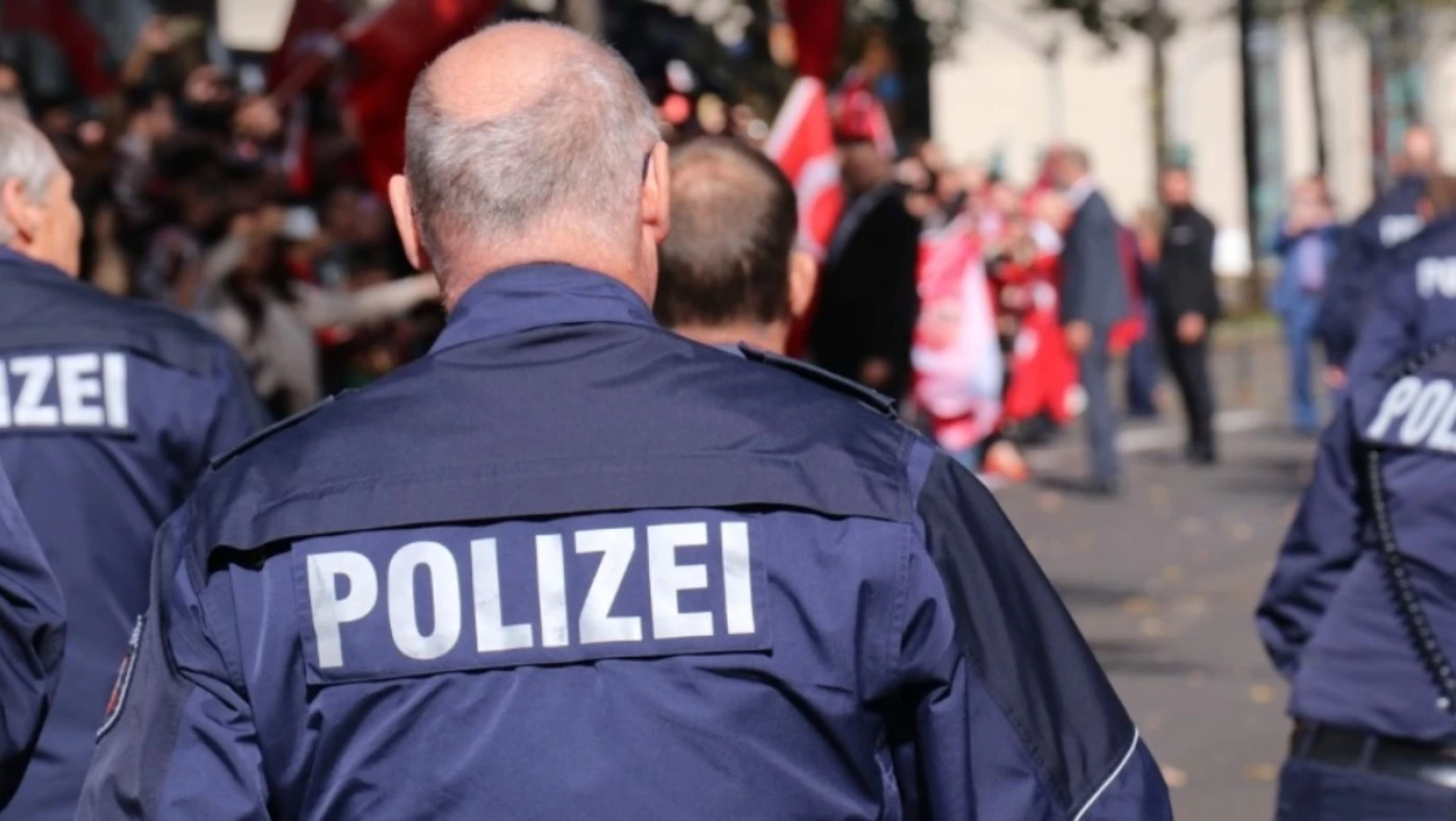 Γερμανία: Κατάληψη στο ελληνικό προξενείο στο Βερολίνο από 40 άτομα