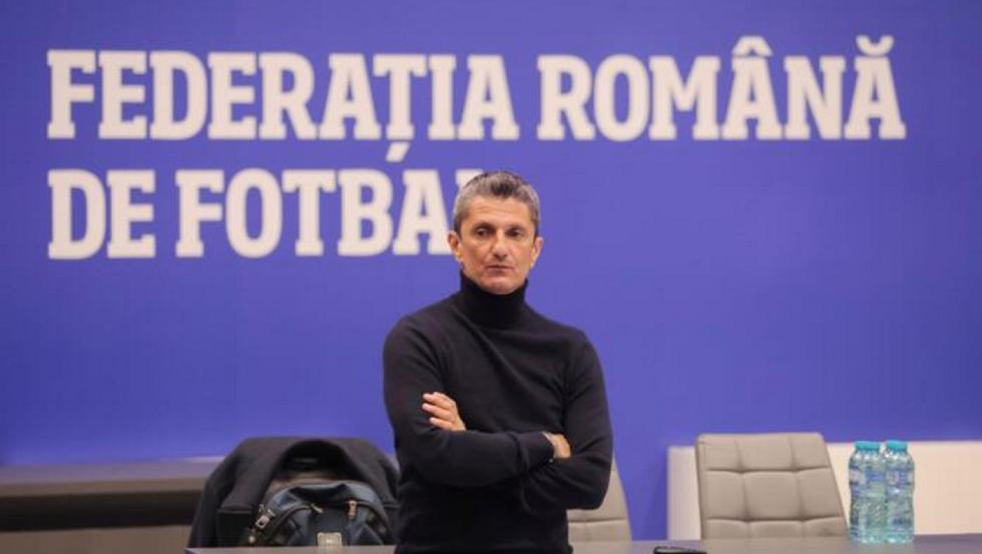 Κοιμήθηκε στη διάλεξη του Λουτσέσκου, έγινε viral στη Ρουμανία!