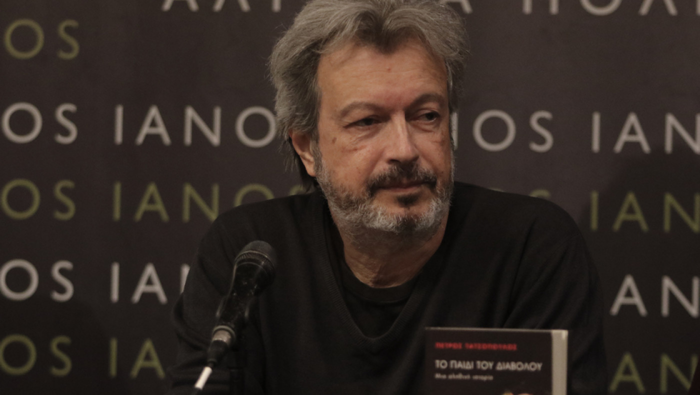 Χαμός με Τατσόπουλο-Καραγιάννη σε παρουσίαση βιβλίου: Του πέταξε εικόνα της Παναγίας (vid)