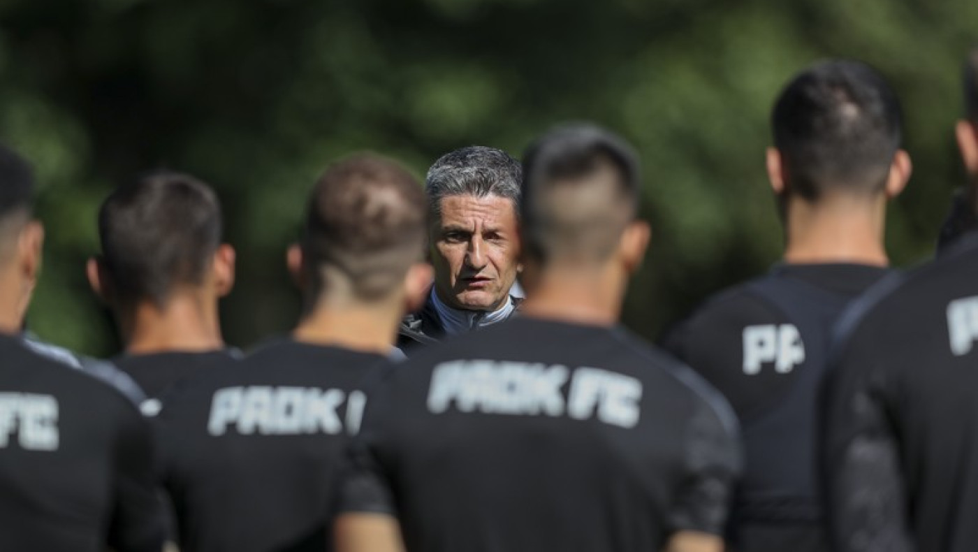 ΠΑΟΚ: Ο Ραζβάν Λουτσέσκου ξανά με τους παίκτες του...