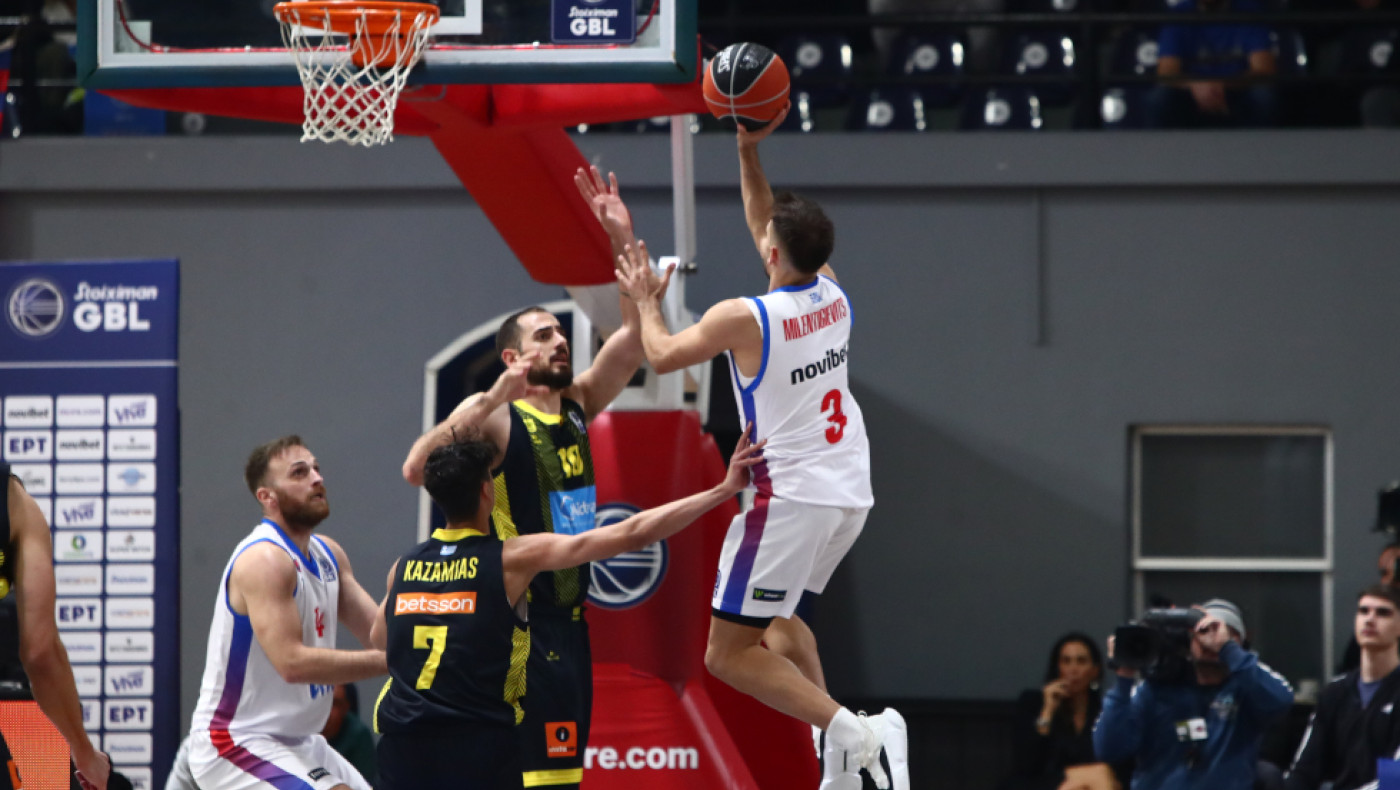 Πλήρωσε τις απουσίες ο Άρης και έφυγε ηττημένος από τη Γλυφάδα