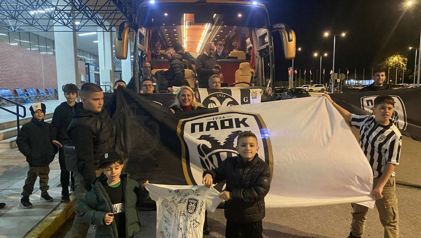 Υποδοχή στην Καλαμάτα για την αποστολή του ΠΑΟΚ (pics)