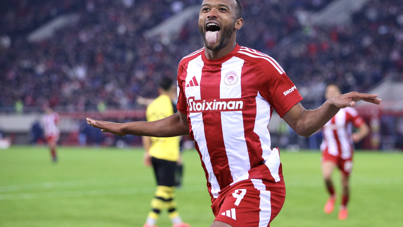 Με χατ τρικ του Ελ Κααμπί, 4-1 ο Ολυμπιακός την ΑΕΚ