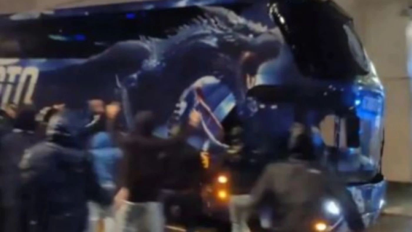 Πόρτο: Επίθεση από εξαγριωμένους οπαδούς στο πούλμαν της ομάδας